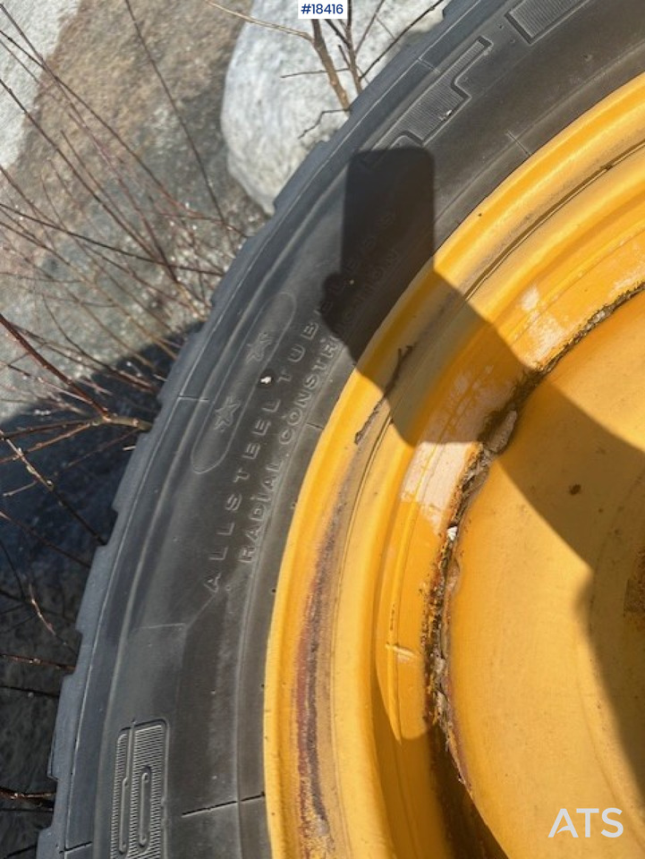 Dekk Til Hjullaster - إطارات - آلات البناء: صورة 2 Dekk Til Hjullaster - إطارات - آلات البناء: صورة 2