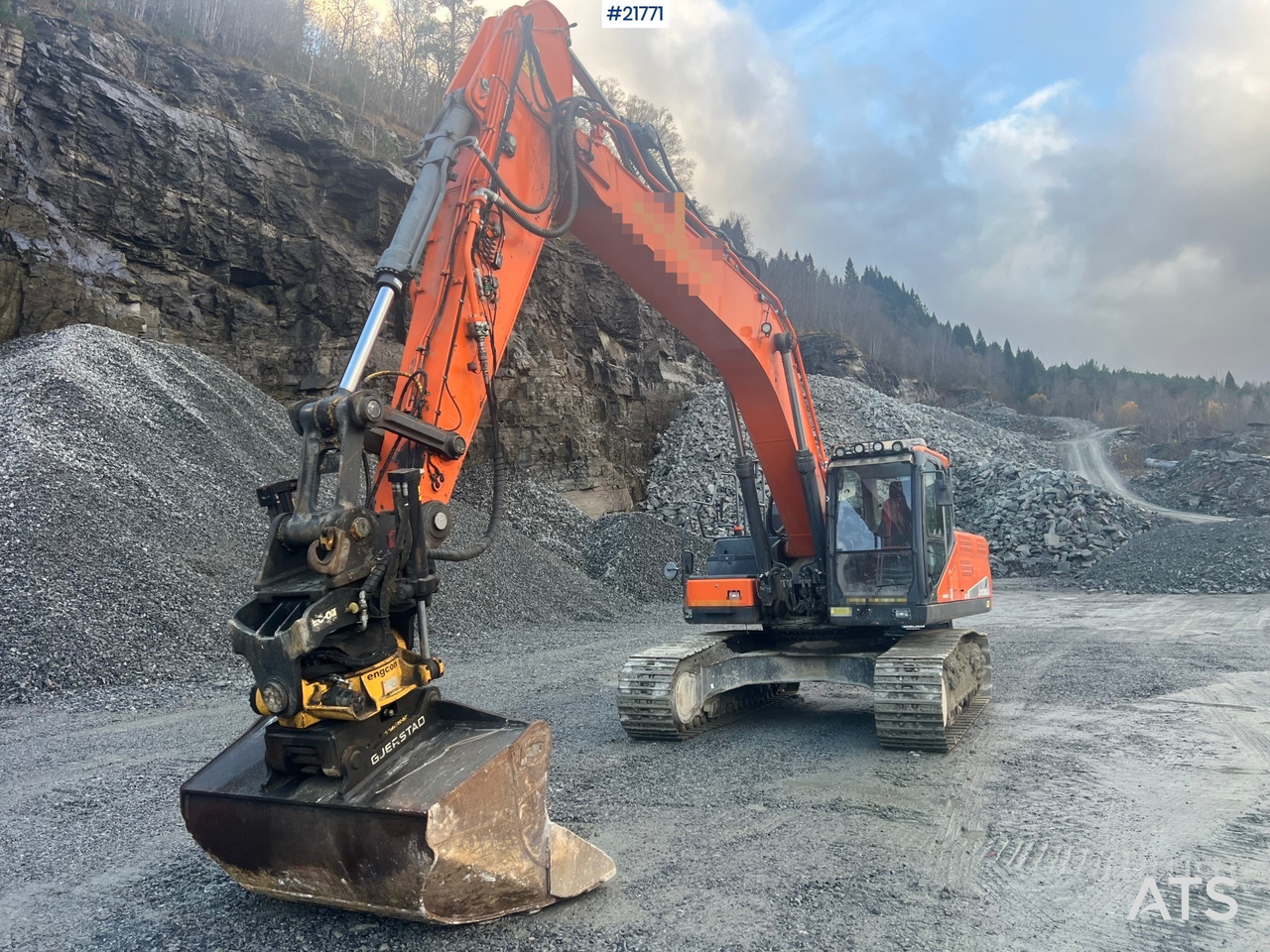 Doosan Dx300lc-5 Gravemaskin m/ rototilt og pusseskuffe - حفارة: صورة 3 Doosan Dx300lc-5 Gravemaskin m/ rototilt og pusseskuffe - حفارة: صورة 3