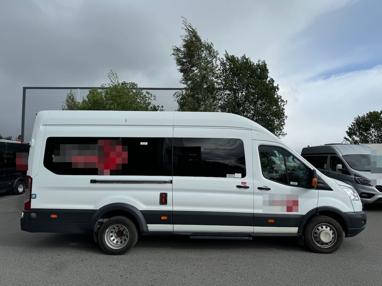 Ford Transit - حافلة صغيرة, ميكروباص: صورة 2 Ford Transit - حافلة صغيرة, ميكروباص: صورة 2