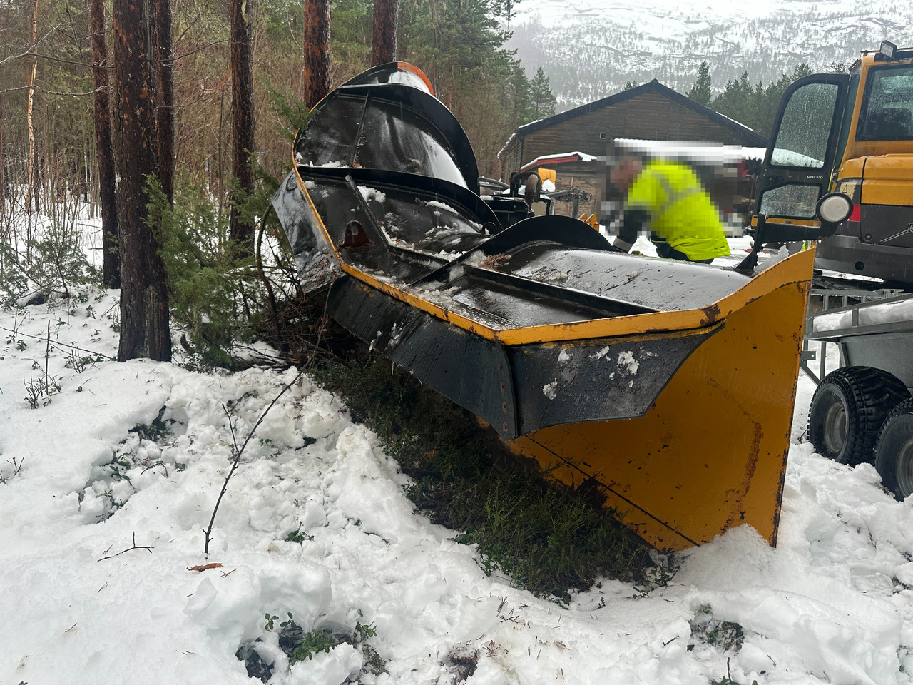 GMI 1997 GMI KDA 260 diagonalplog - ملحق - شاحنة: صورة 1 GMI 1997 GMI KDA 260 diagonalplog - ملحق - شاحنة: صورة 1