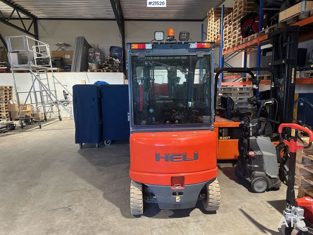 Heli CPD25 elektrisk motvekts truck. 4,7 meter løftehøyde - رافعة شوكية كهربائية: صورة 4 Heli CPD25 elektrisk motvekts truck. 4,7 meter løftehøyde - رافعة شوكية كهربائية: صورة 4