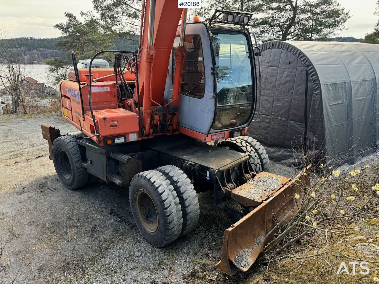 Hitachi EX135W - حفارة: صورة 5 Hitachi EX135W - حفارة: صورة 5