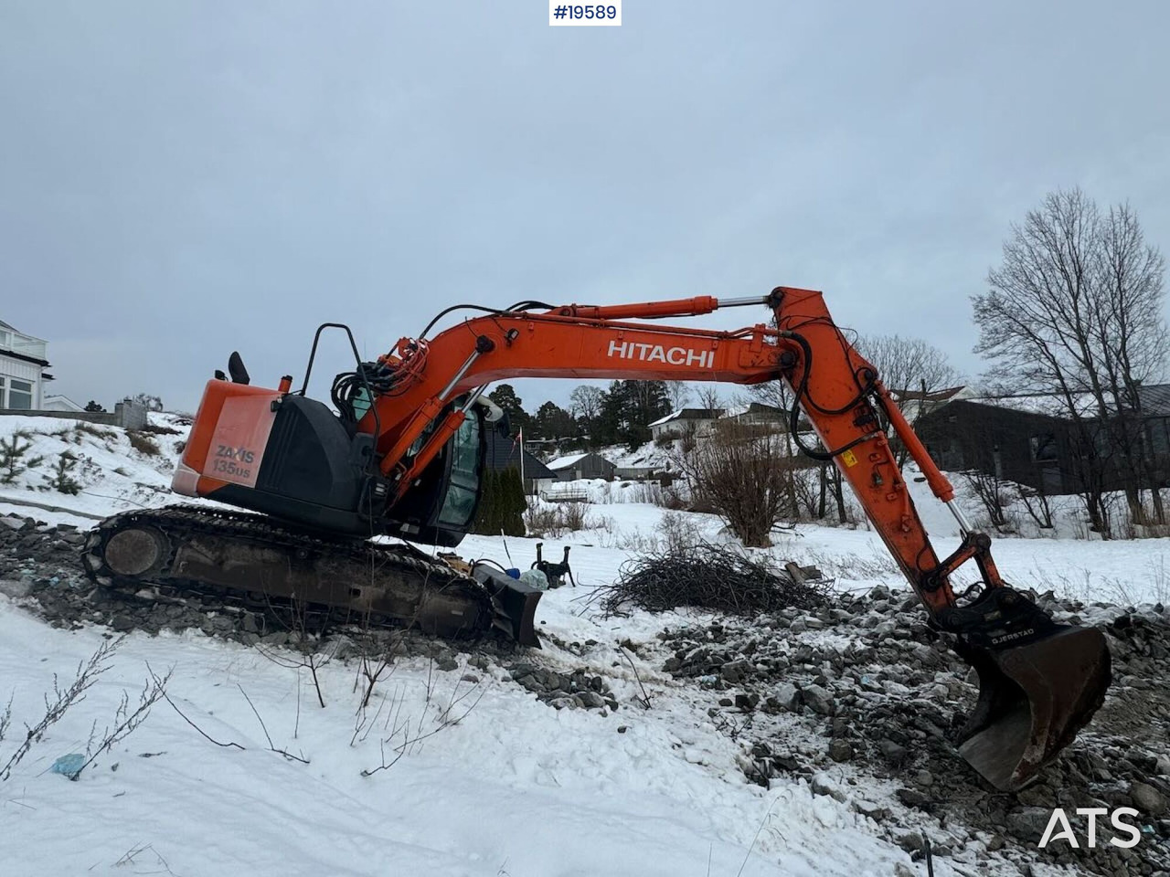 Hitachi ZX135US-5B - حفارة: صورة 5 Hitachi ZX135US-5B - حفارة: صورة 5
