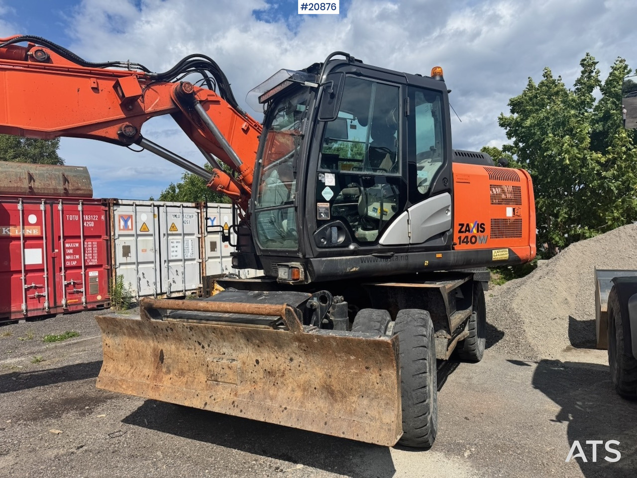 Hitachi ZX140W-5B - حفارة دولاب: صورة 3 Hitachi ZX140W-5B - حفارة دولاب: صورة 3