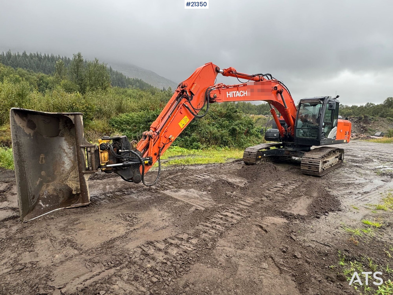 Hitachi ZX210LC - حفارة: صورة 2 Hitachi ZX210LC - حفارة: صورة 2