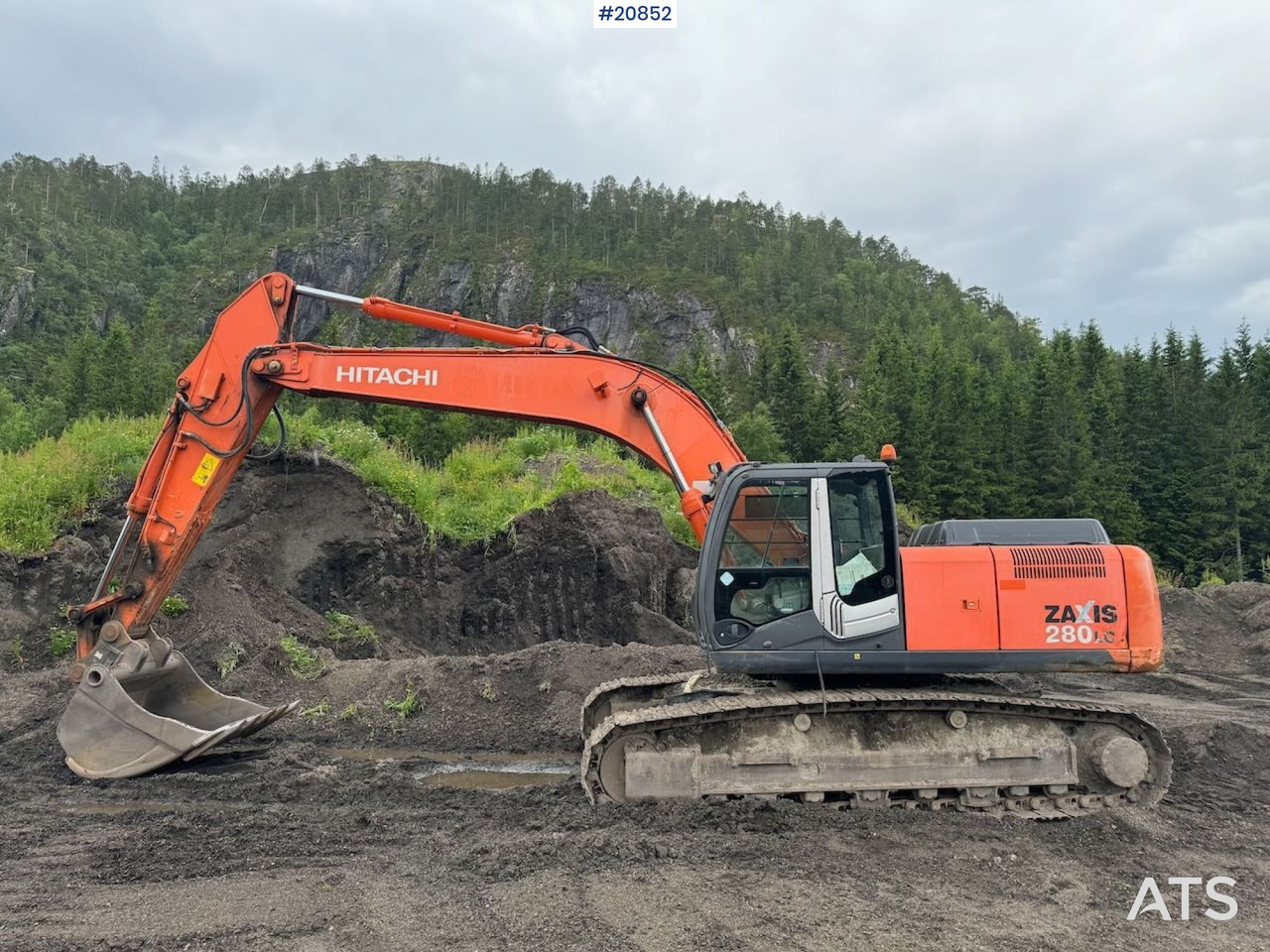 Hitachi ZX280LC-3 - حفار زحاف: صورة 1 Hitachi ZX280LC-3 - حفار زحاف: صورة 1