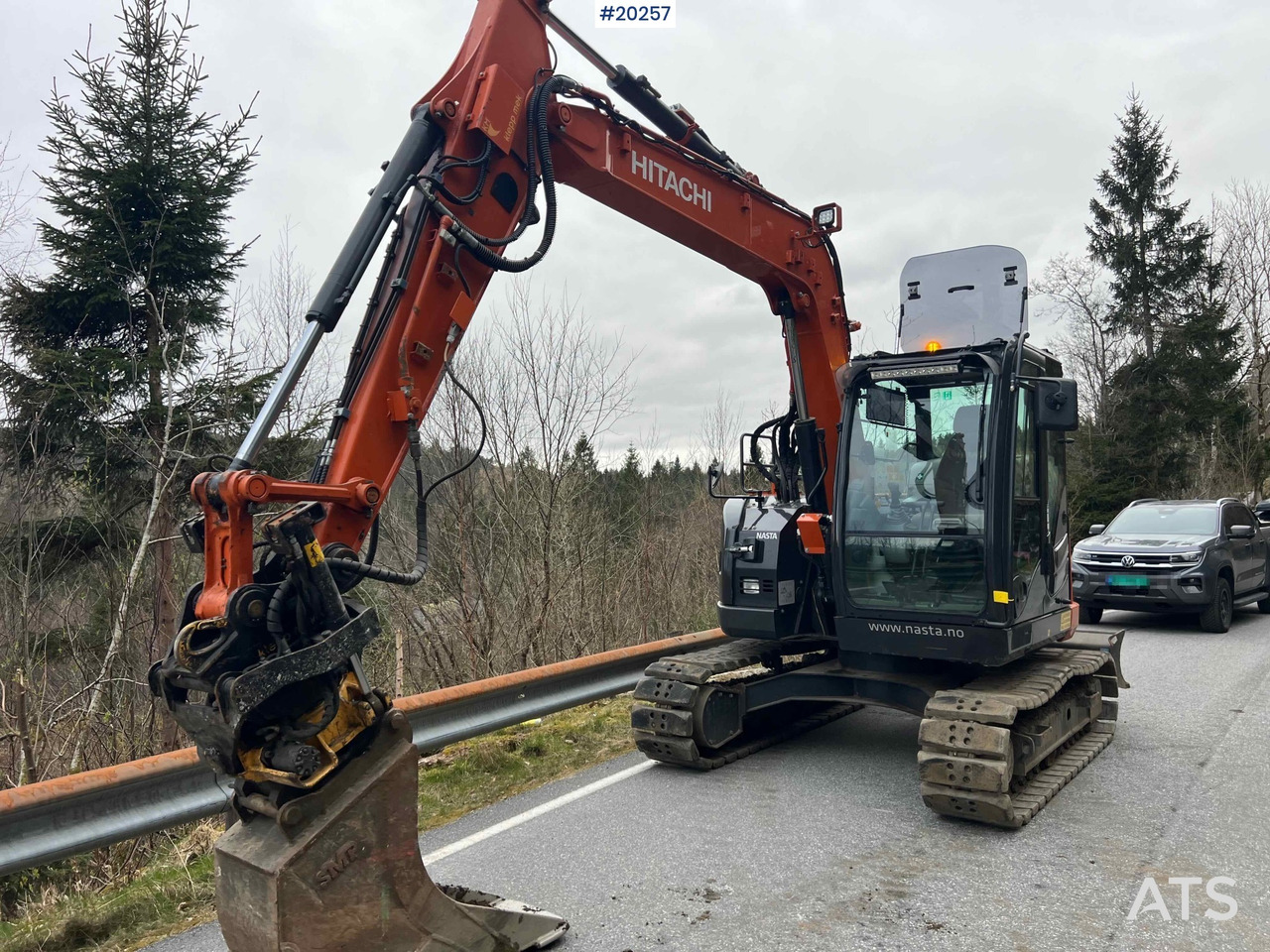 Hitachi ZX85 US-6 - حفارة: صورة 1 Hitachi ZX85 US-6 - حفارة: صورة 1