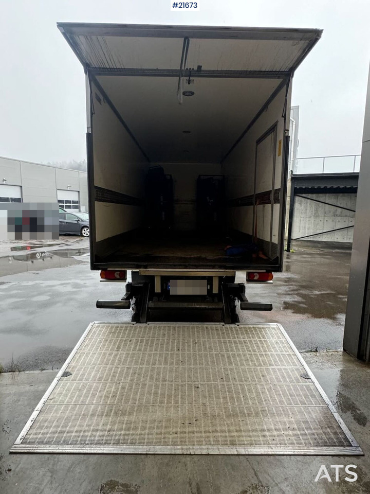 Iveco 75E-210 4x2 skapbil m/ lift SE VIDEO - شاحنة مقفلة: صورة 4 Iveco 75E-210 4x2 skapbil m/ lift SE VIDEO - شاحنة مقفلة: صورة 4