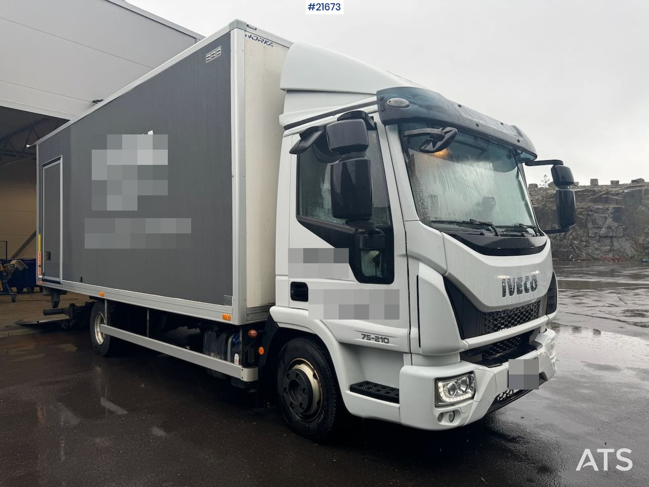 Iveco 75E-210 4x2 skapbil m/ lift SE VIDEO - شاحنة مقفلة: صورة 1 Iveco 75E-210 4x2 skapbil m/ lift SE VIDEO - شاحنة مقفلة: صورة 1