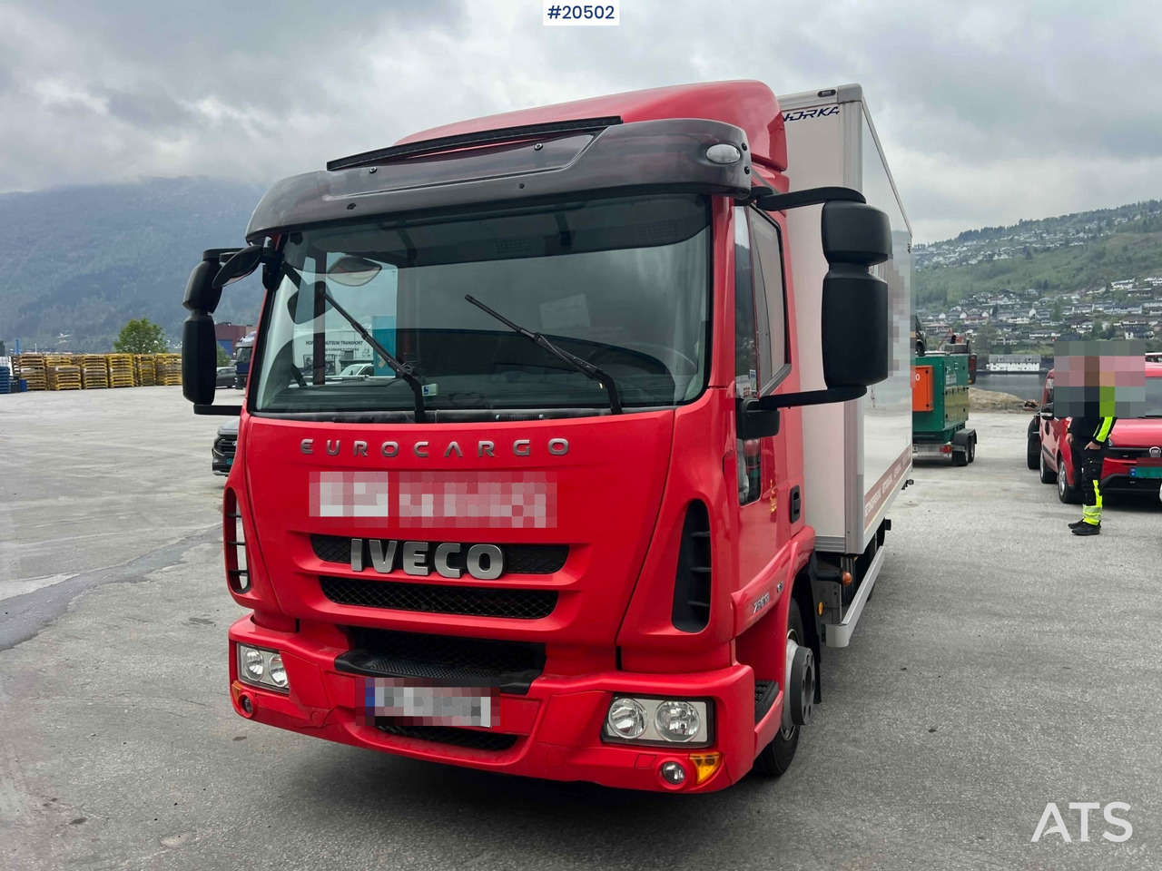 Iveco Eurocargo 75E18 - شاحنة مقفلة: صورة 2 Iveco Eurocargo 75E18 - شاحنة مقفلة: صورة 2