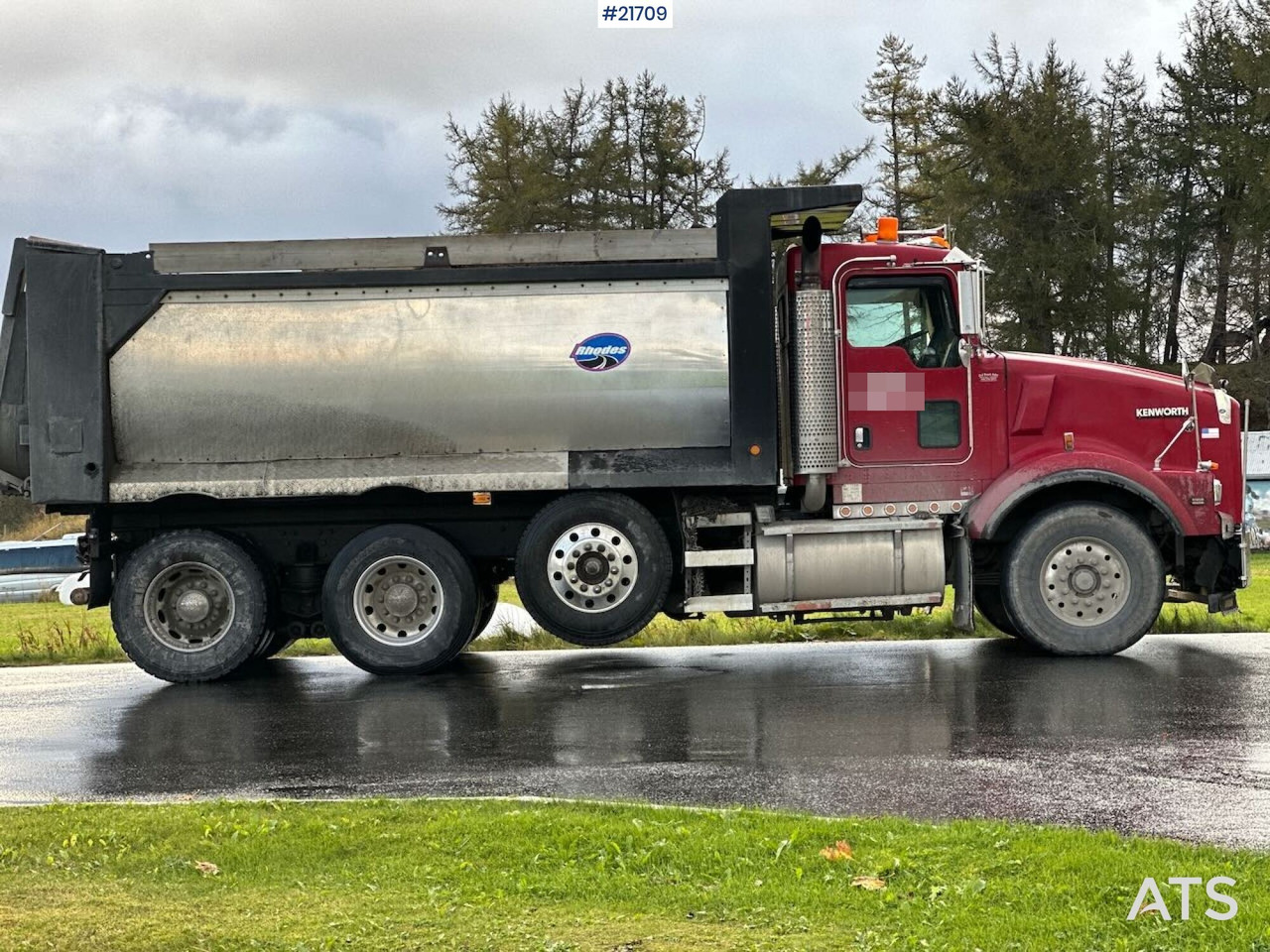 Kenworth 2005 KENWORTH T800 tippbil 8x4 m/ Rhodes påbygg, kompressor, vibrator i kassen. Høy lasteevne! SE VIDEO. - شاحنة قلاب: صورة 2 Kenworth 2005 KENWORTH T800 tippbil 8x4 m/ Rhodes påbygg, kompressor, vibrator i kassen. Høy lasteevne! SE VIDEO. - شاحنة قلاب: صورة 2