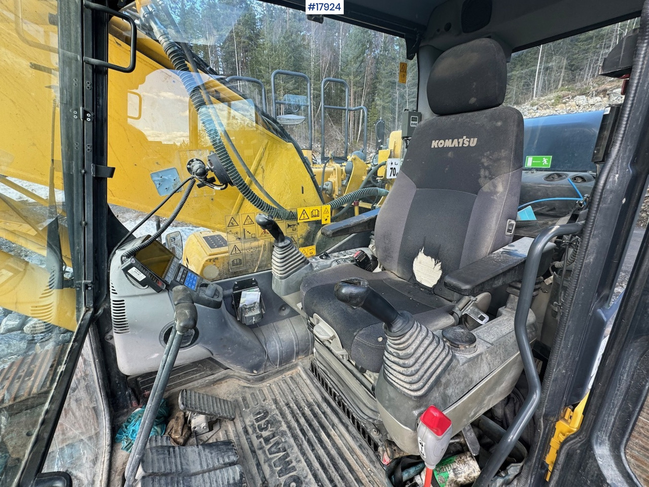 حفارة Komatsu PC240LC-10: صورة 22