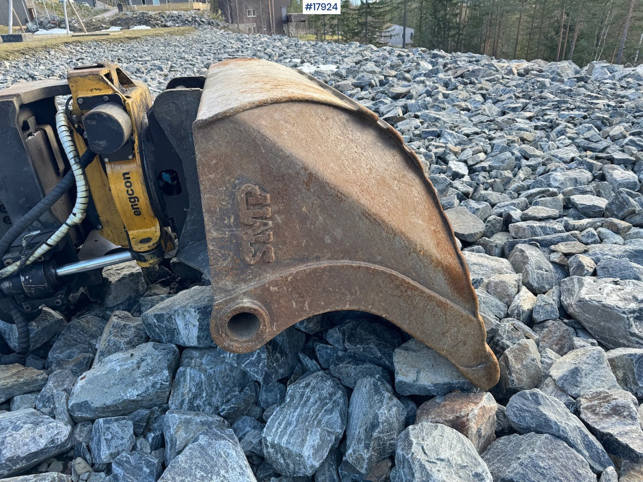 حفارة Komatsu PC240LC-10: صورة 15