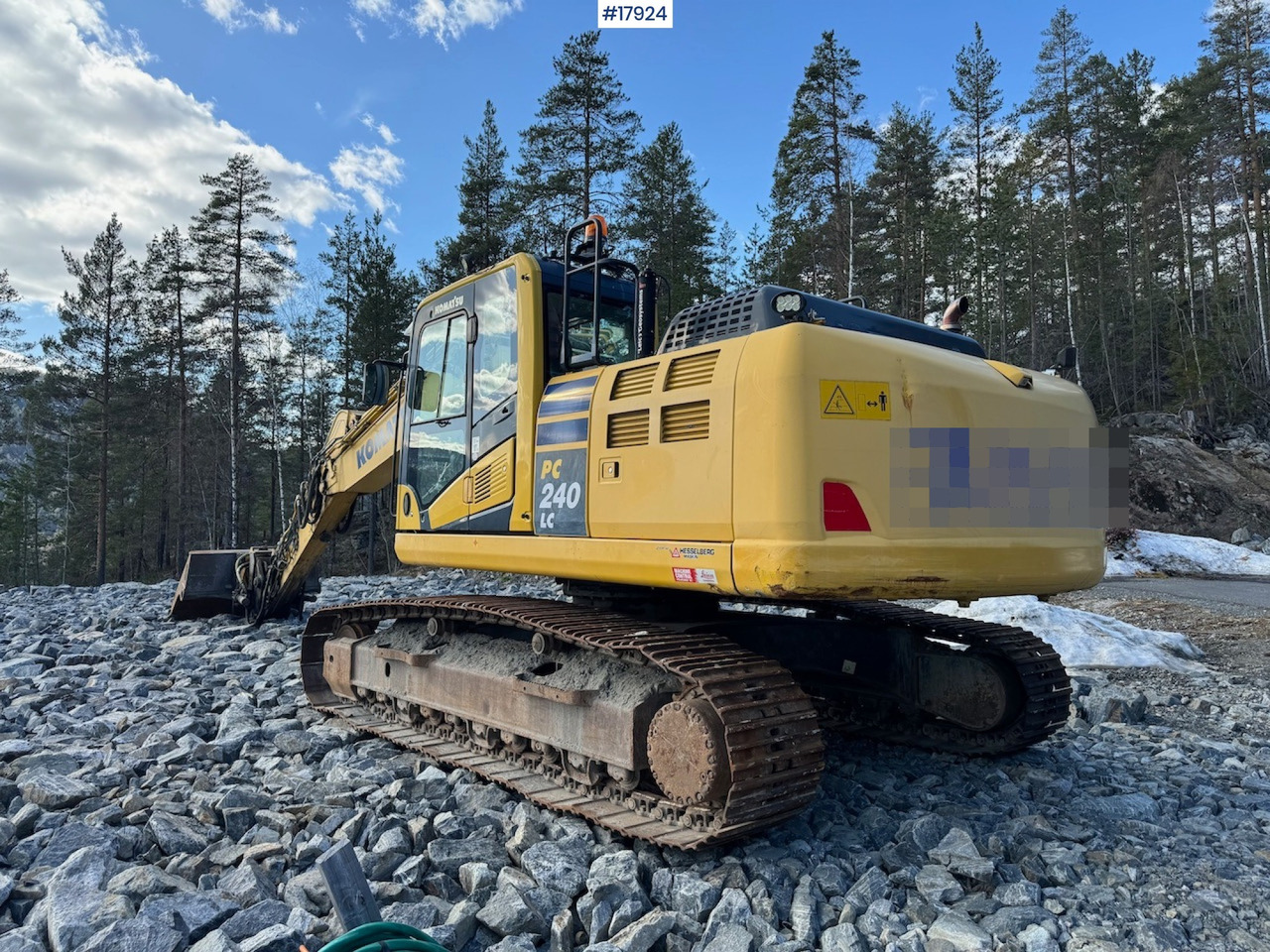 حفارة Komatsu PC240LC-10: صورة 8