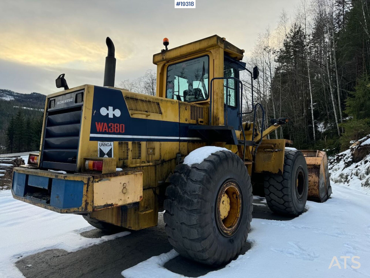 Komatsu WA 380 - اللودر بعجل: صورة 4 Komatsu WA 380 - اللودر بعجل: صورة 4