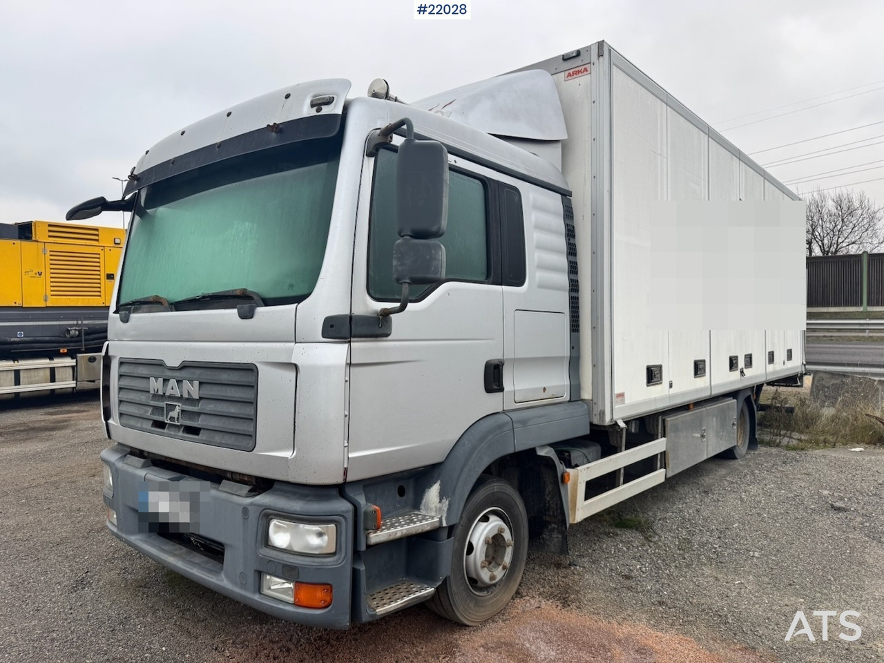 MAN 2008 MAN TGL 12.210 4x2 Skapbil m/ full sideåpning - شاحنة مقفلة: صورة 1 MAN 2008 MAN TGL 12.210 4x2 Skapbil m/ full sideåpning - شاحنة مقفلة: صورة 1