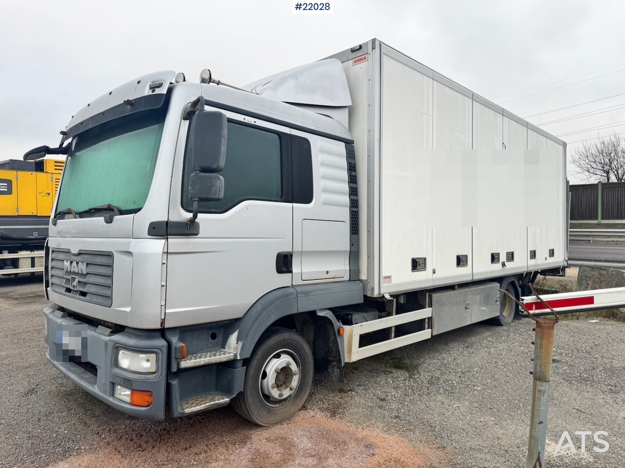 MAN 2008 MAN TGL 12.210 4x2 Skapbil m/ full sideåpning - شاحنة مقفلة: صورة 2 MAN 2008 MAN TGL 12.210 4x2 Skapbil m/ full sideåpning - شاحنة مقفلة: صورة 2