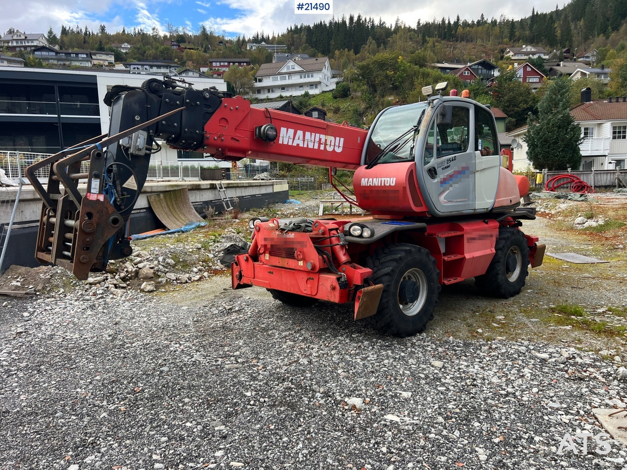 Manitou MRT2540 m/ radiostyring, mannskapskorg, 2 sett pallegafler, jibb med vinsj (1.5 tonn) - رافعة تلسكوبية: صورة 1 Manitou MRT2540 m/ radiostyring, mannskapskorg, 2 sett pallegafler, jibb med vinsj (1.5 tonn) - رافعة تلسكوبية: صورة 1