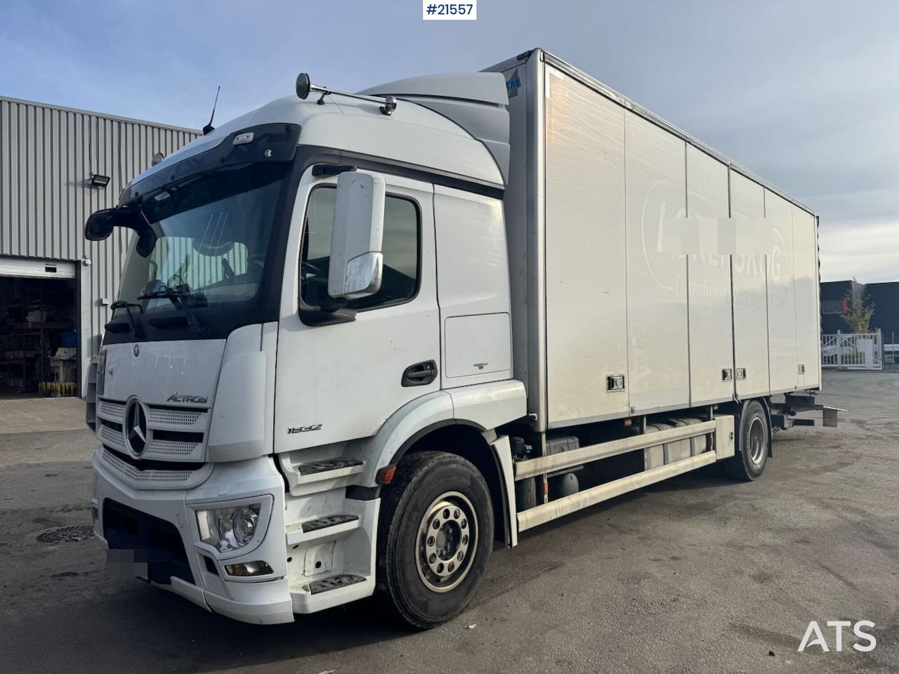 Mercedes Actros 1832 - شاحنة مقفلة: صورة 2 Mercedes Actros 1832 - شاحنة مقفلة: صورة 2