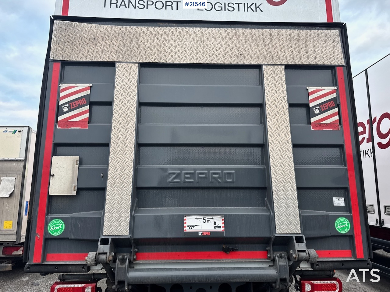 شاحنة مقفلة Mercedes Actros 1833: صورة 19 شاحنة مقفلة Mercedes Actros 1833: صورة 19