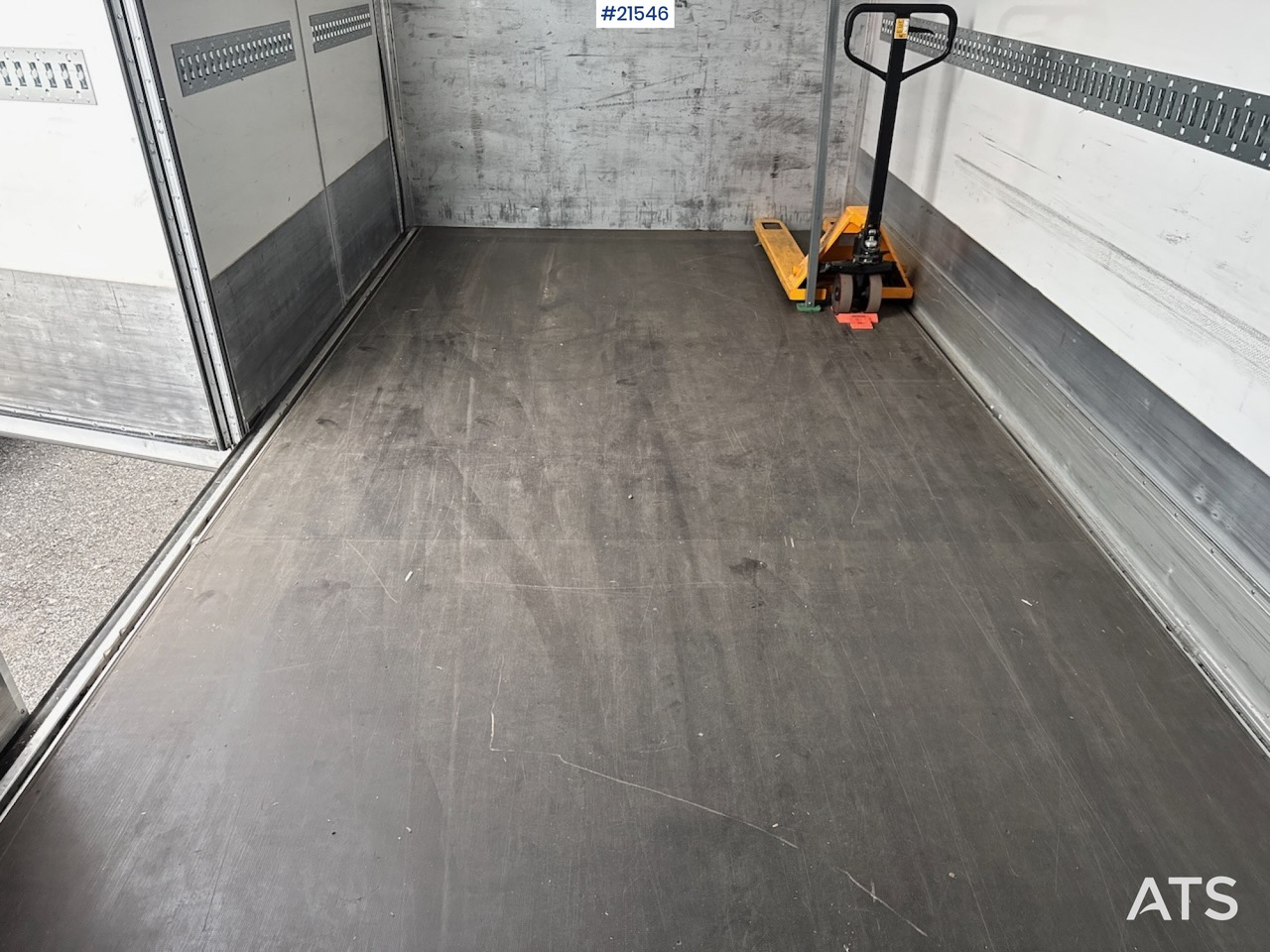 شاحنة مقفلة Mercedes Actros 1833: صورة 24 شاحنة مقفلة Mercedes Actros 1833: صورة 24