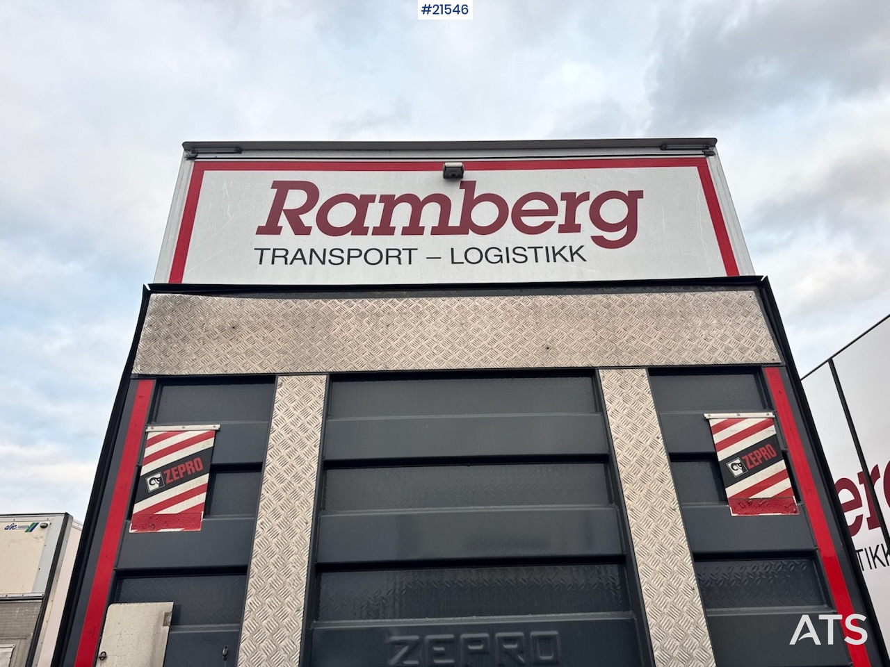 شاحنة مقفلة Mercedes Actros 1833: صورة 20 شاحنة مقفلة Mercedes Actros 1833: صورة 20