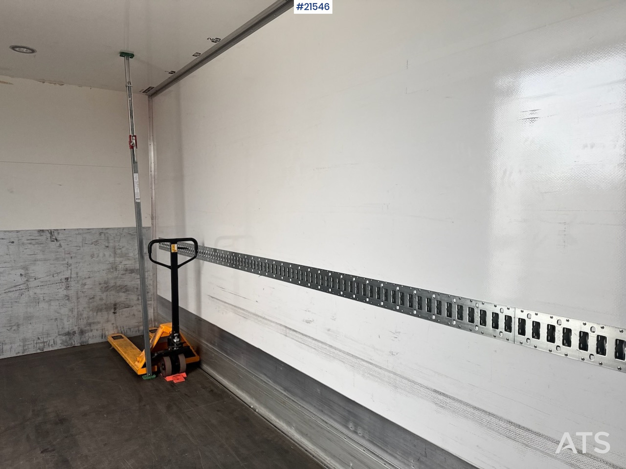 شاحنة مقفلة Mercedes Actros 1833: صورة 25 شاحنة مقفلة Mercedes Actros 1833: صورة 25