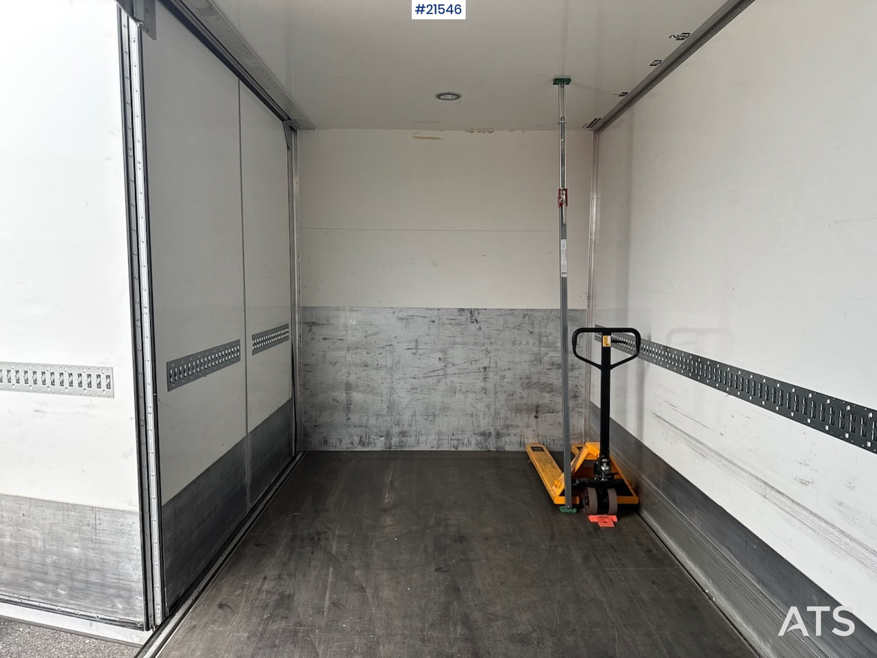 شاحنة مقفلة Mercedes Actros 1833: صورة 23 شاحنة مقفلة Mercedes Actros 1833: صورة 23