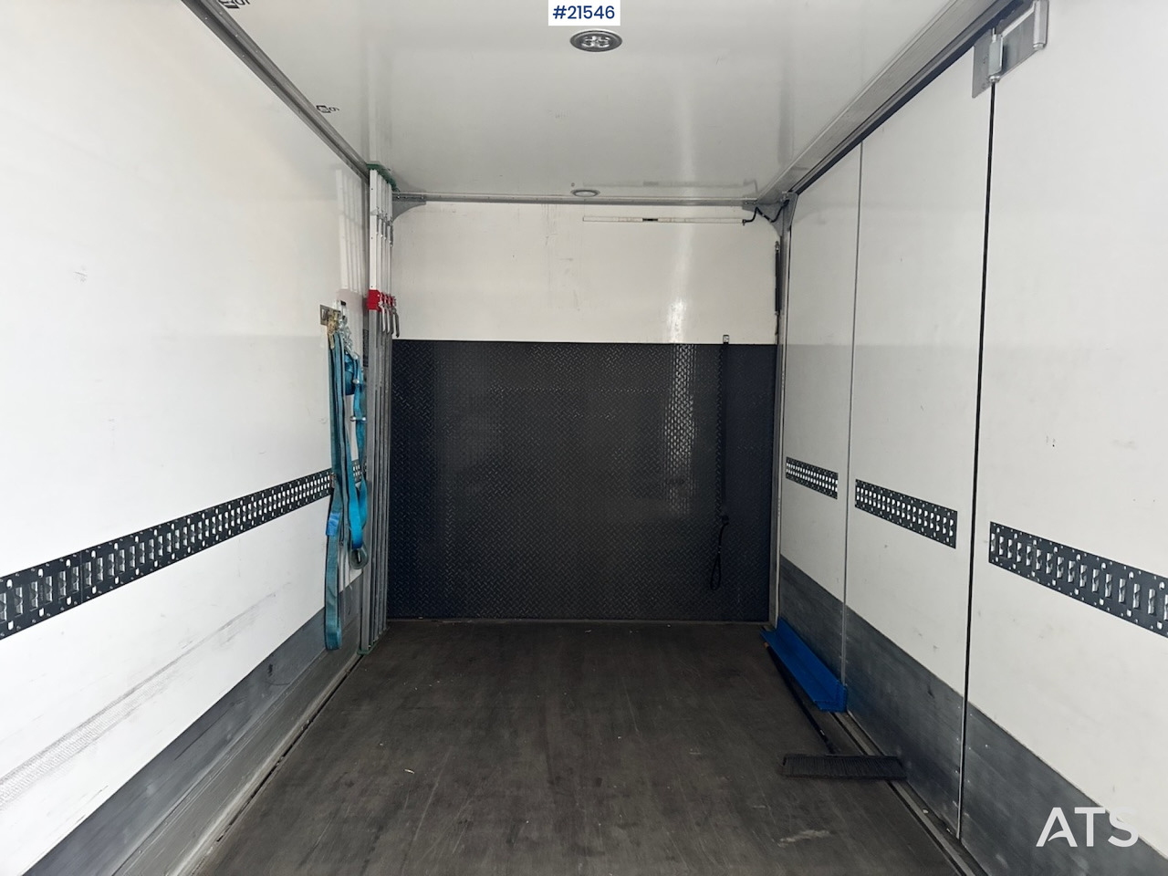 شاحنة مقفلة Mercedes Actros 1833: صورة 21 شاحنة مقفلة Mercedes Actros 1833: صورة 21