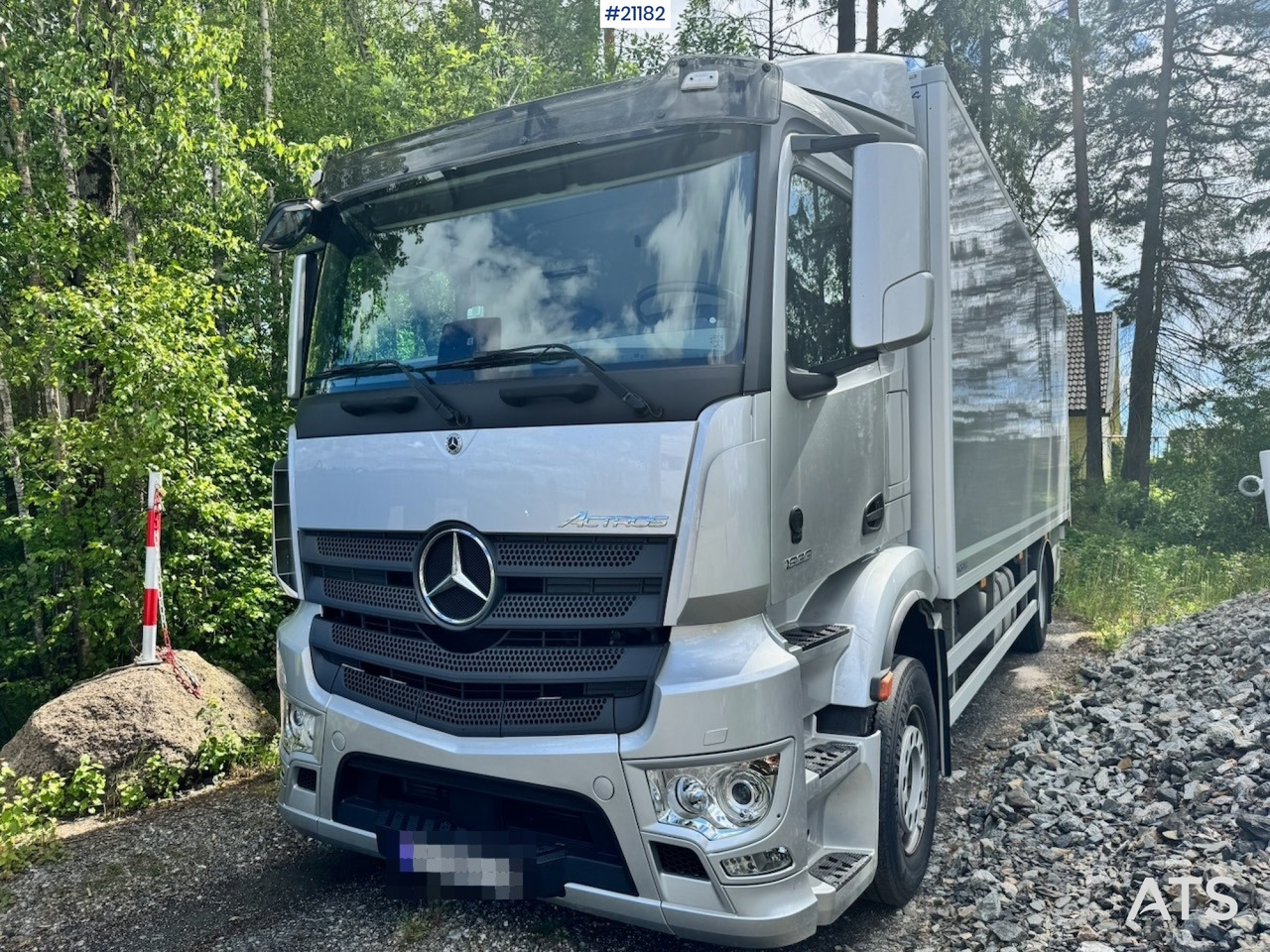 Mercedes Actros 1833 - شاحنة مقفلة: صورة 1 Mercedes Actros 1833 - شاحنة مقفلة: صورة 1