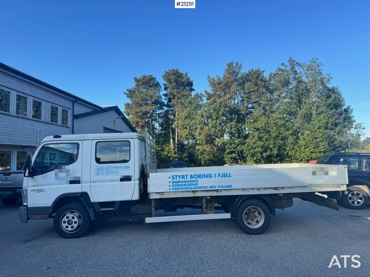 Mitsubishi Fuso Canter - شاحنات مسطحة: صورة 3 Mitsubishi Fuso Canter - شاحنات مسطحة: صورة 3