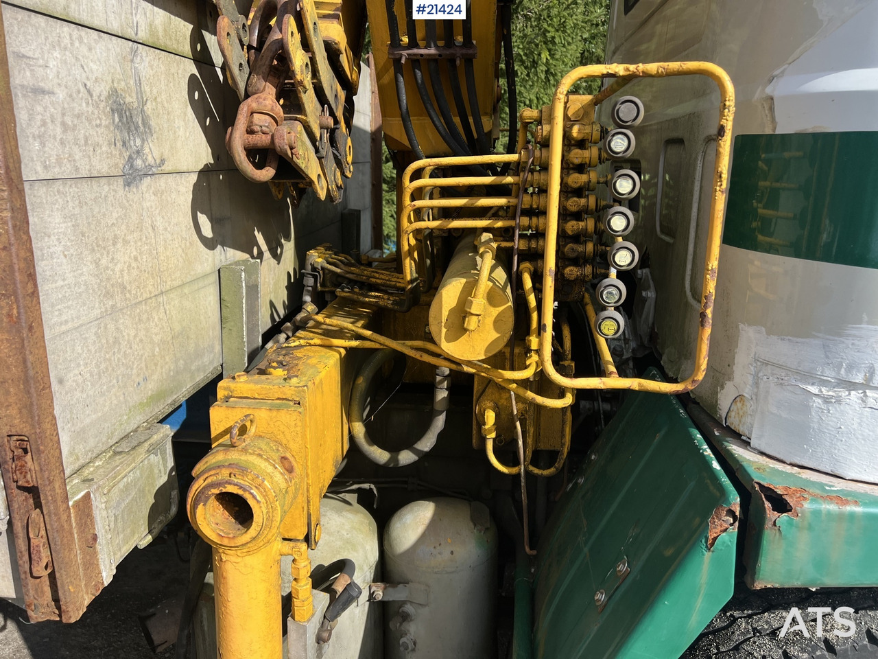 Scania LB 81 6x2 Kranbil m/ 10t/m kran og tipp Rep.Objekt - شاحنة كرين: صورة 4 Scania LB 81 6x2 Kranbil m/ 10t/m kran og tipp Rep.Objekt - شاحنة كرين: صورة 4