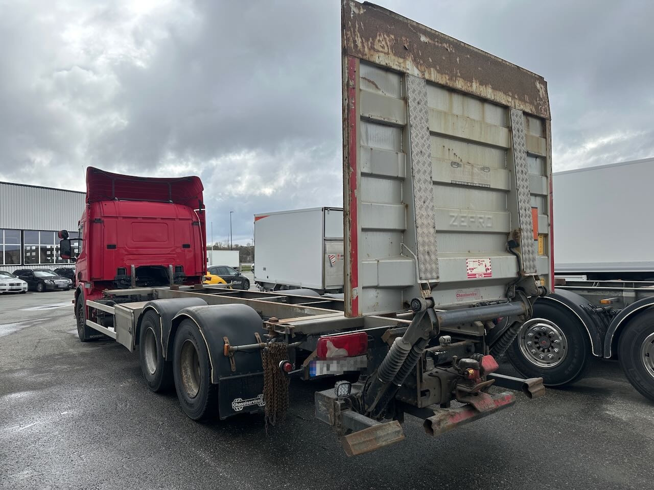 Scania P440 - شاحنات الحاويات / جسم علوي قابل للتغيير شاحنة: صورة 4 Scania P440 - شاحنات الحاويات / جسم علوي قابل للتغيير شاحنة: صورة 4