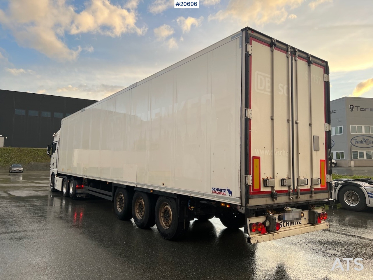 Schmitz thermotralle m/ Ny FRC godkjenning til 6/2028 , bommer, 2 temp soner & ny service - نصف مقطورة مُبرِّدة: صورة 1 Schmitz thermotralle m/ Ny FRC godkjenning til 6/2028 , bommer, 2 temp soner & ny service - نصف مقطورة مُبرِّدة: صورة 1