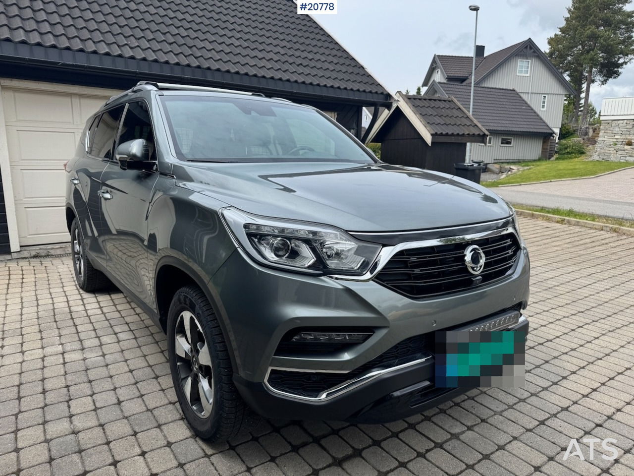 سيارة Ssangyong REXTON: صورة 8