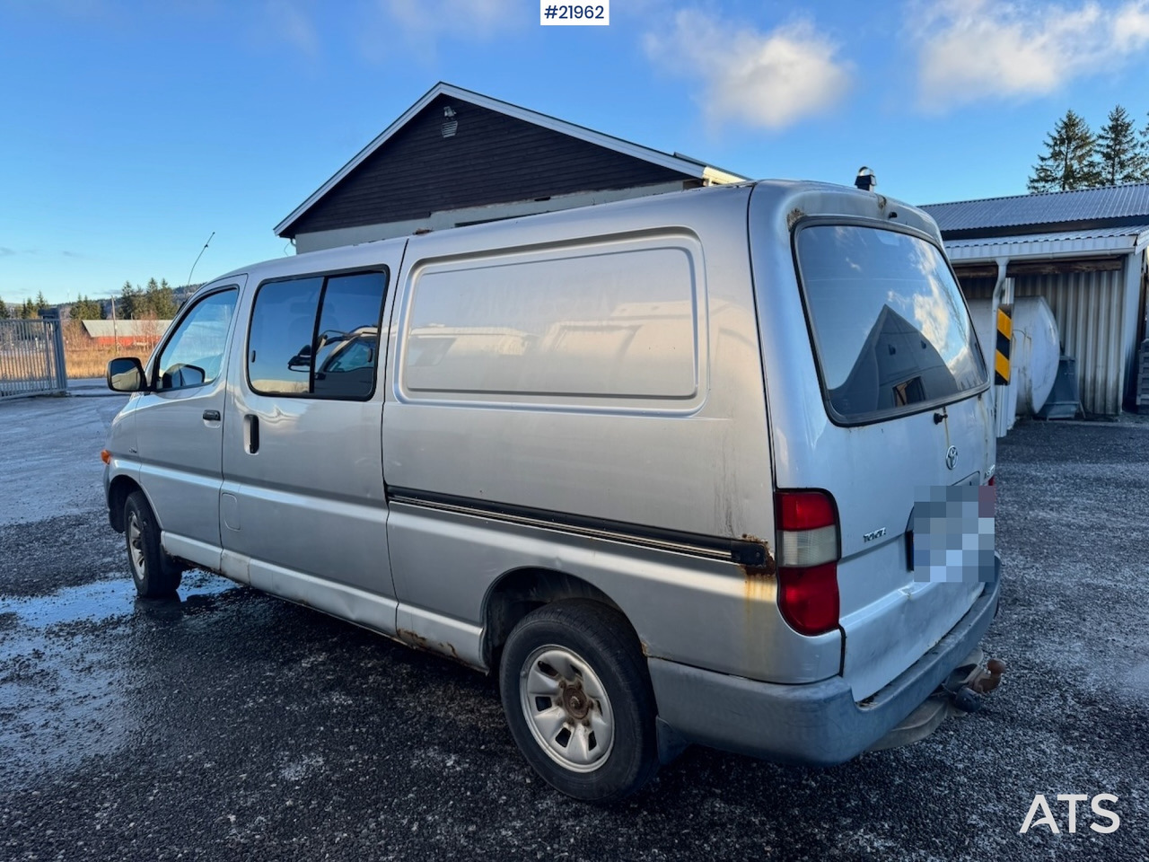 Toyota HIACE - فان: صورة 3 Toyota HIACE - فان: صورة 3