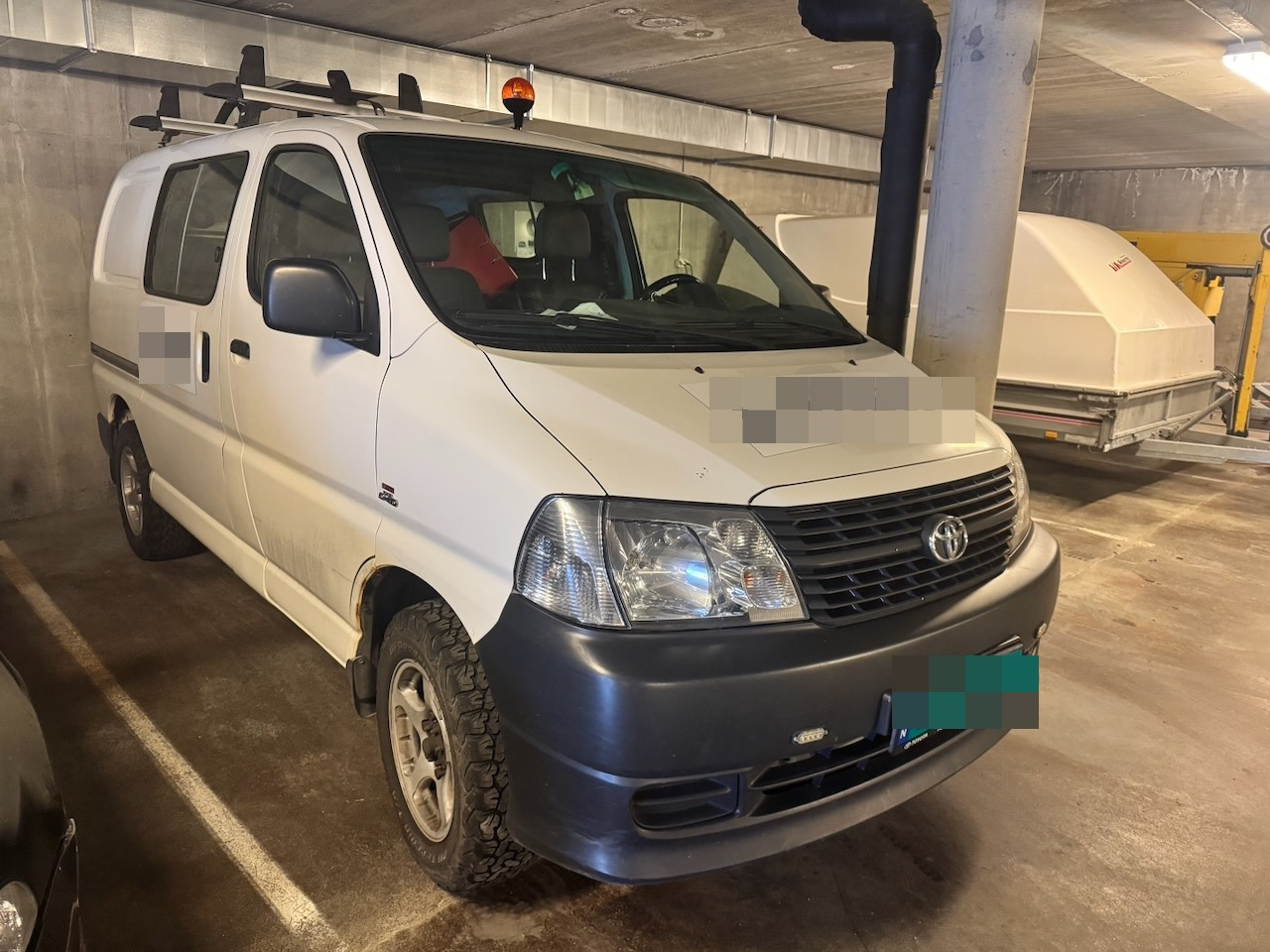 Toyota HIACE - فان: صورة 1 Toyota HIACE - فان: صورة 1