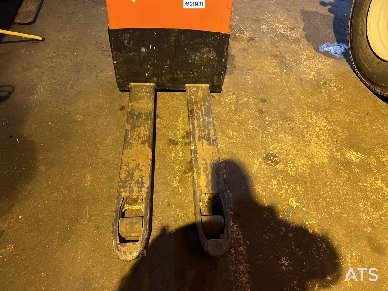 Toyota elektrisk pallejekk m/ løftekapasitet på 1300 kg - شاحنة باليت: صورة 2 Toyota elektrisk pallejekk m/ løftekapasitet på 1300 kg - شاحنة باليت: صورة 2