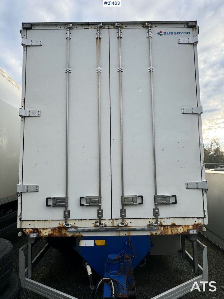 Trailerbygg Trailerbygg skaphenger m/ full sideåpning og lift. - مقطورة صندوق مغلق: صورة 2 Trailerbygg Trailerbygg skaphenger m/ full sideåpning og lift. - مقطورة صندوق مغلق: صورة 2