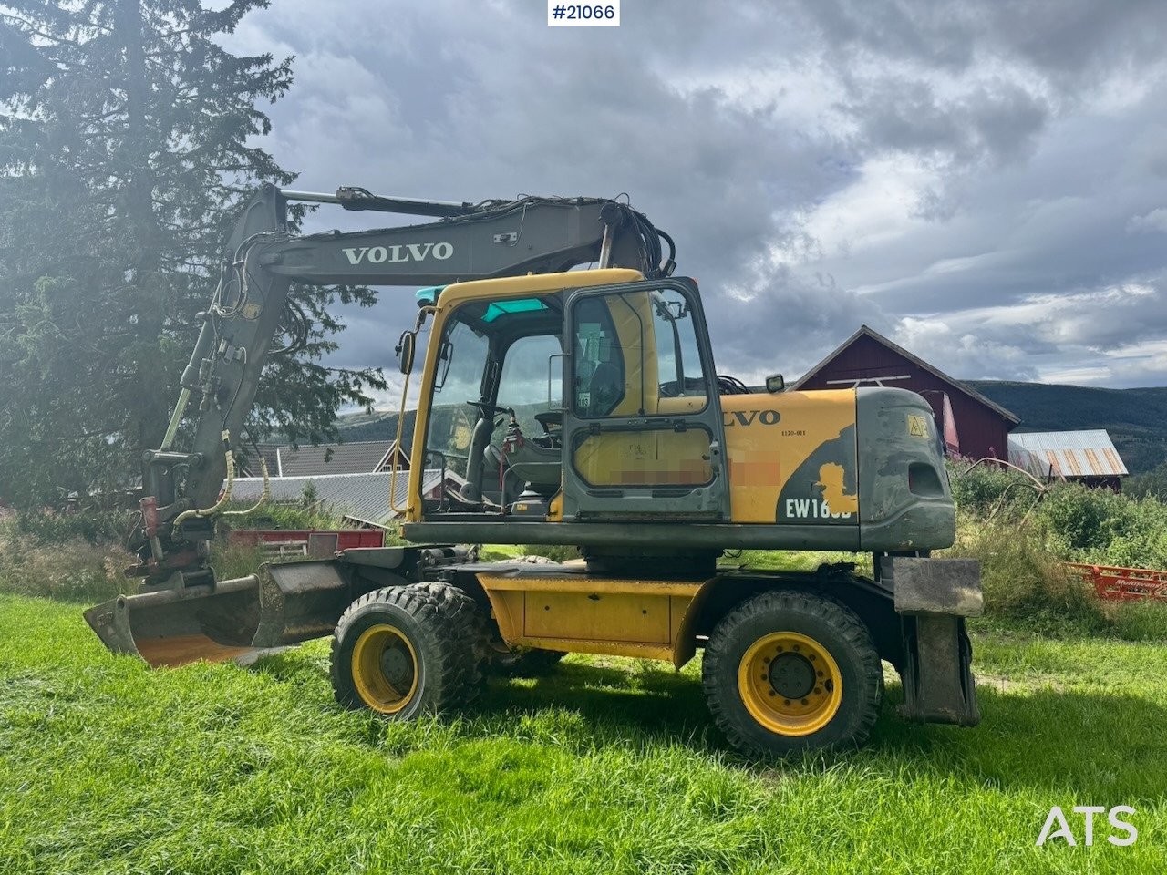 حفارة دولاب Volvo EW150B: صورة 23
