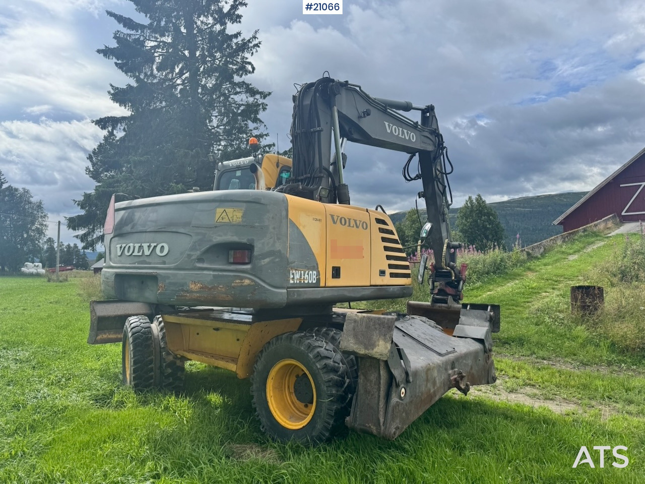 حفارة دولاب Volvo EW150B: صورة 5