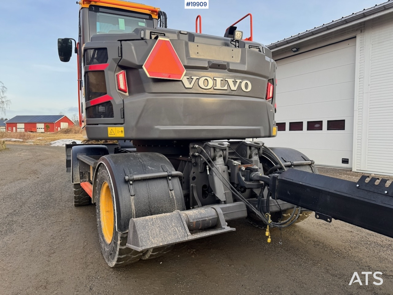حفارة Volvo EWR130: صورة 6