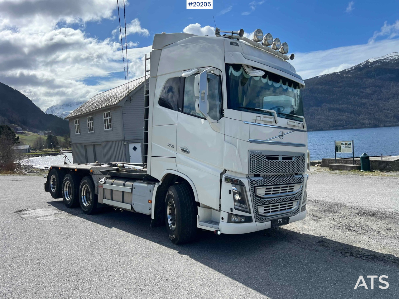 Volvo FH16 750 - شاحنة ذات خطاف: صورة 3 Volvo FH16 750 - شاحنة ذات خطاف: صورة 3
