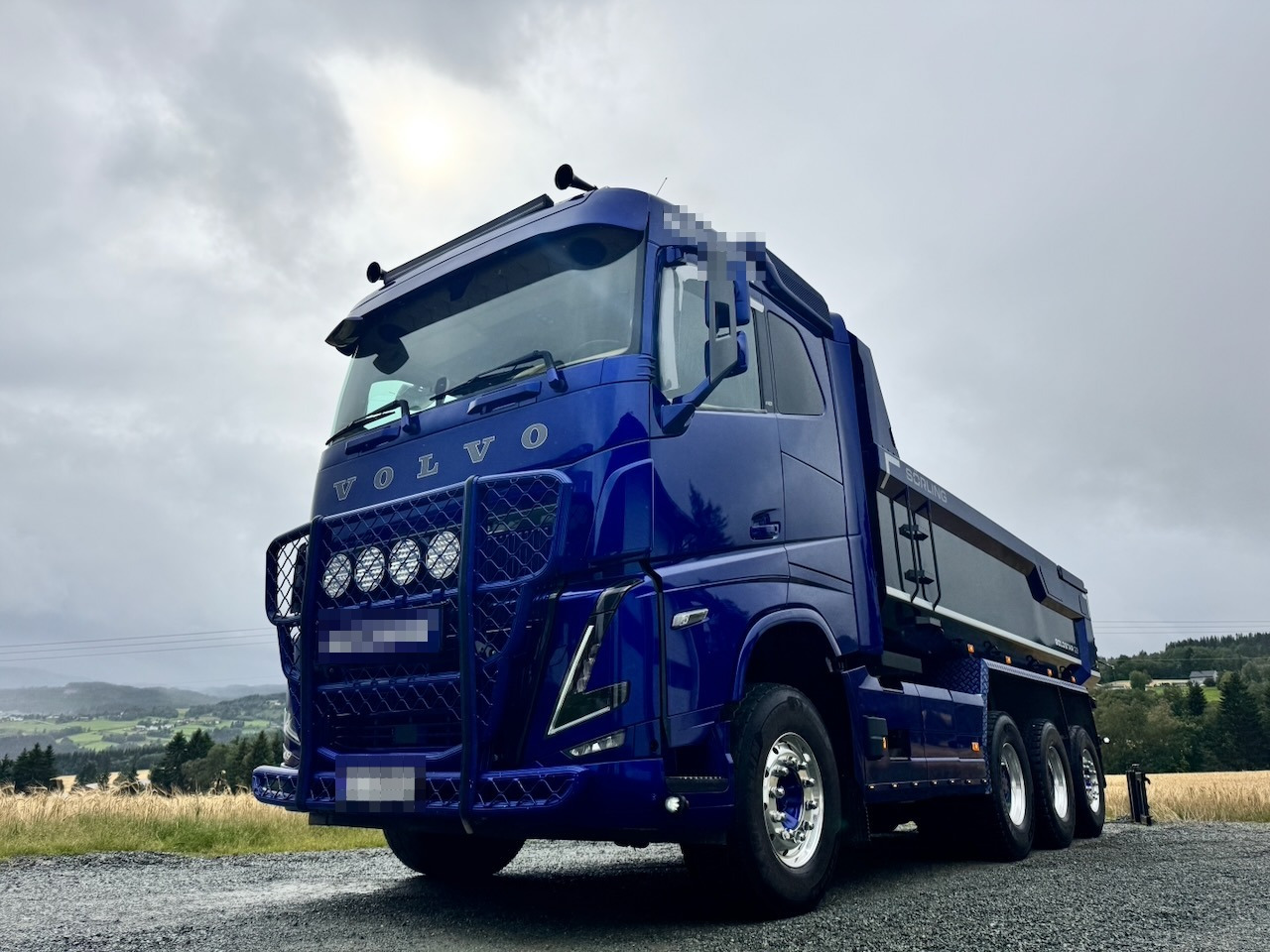 Volvo FH16 - شاحنة قلاب: صورة 2 Volvo FH16 - شاحنة قلاب: صورة 2