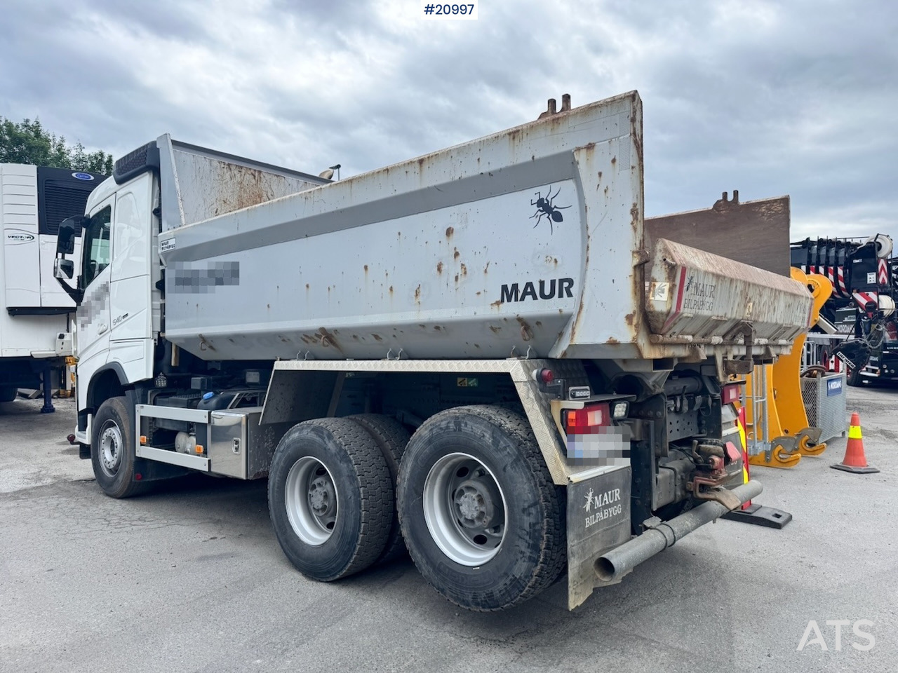 Volvo FH540 - شاحنة قلاب: صورة 3 Volvo FH540 - شاحنة قلاب: صورة 3