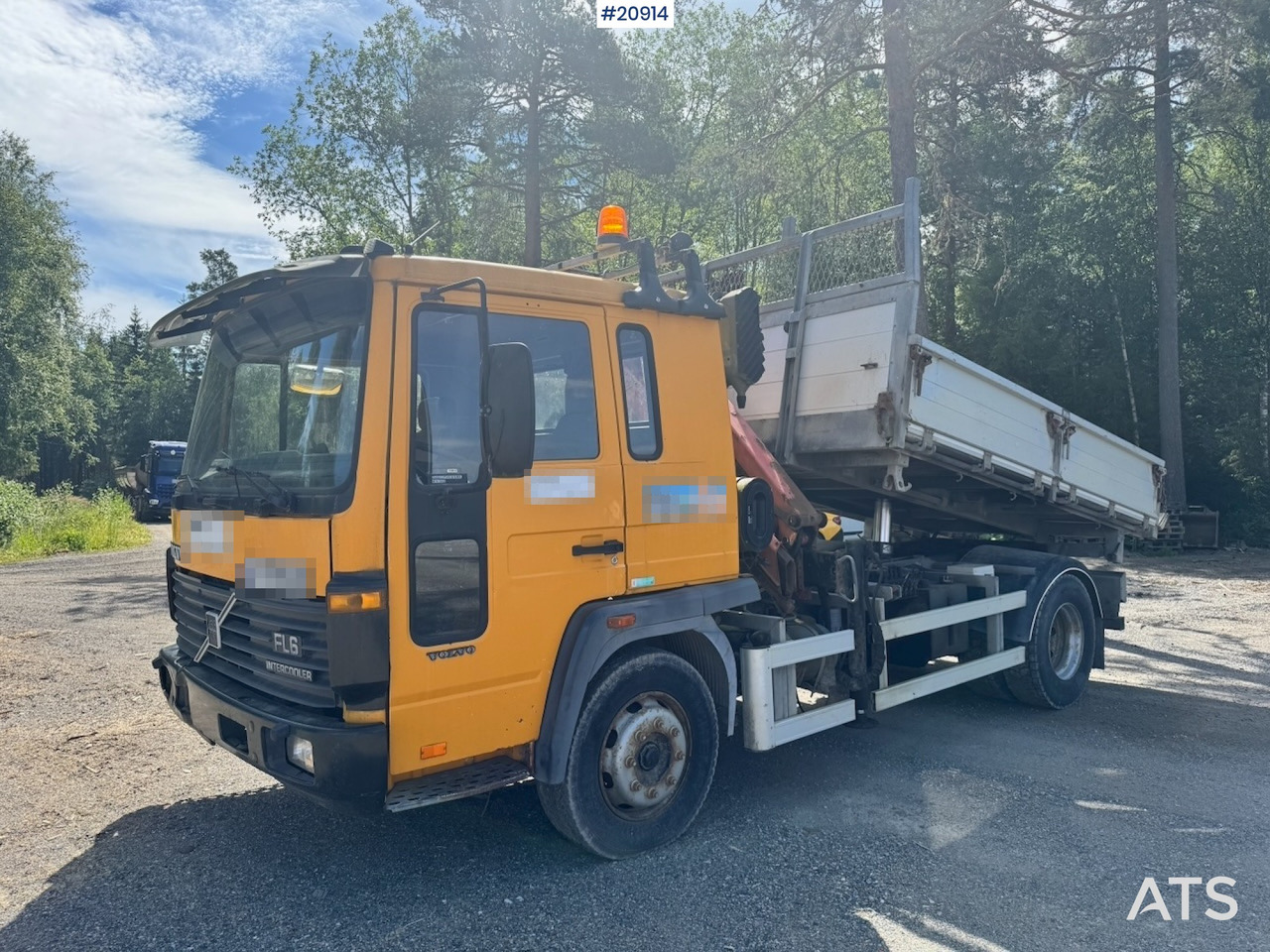 Volvo FL6 - شاحنة قلاب, شاحنة كرين: صورة 1 Volvo FL6 - شاحنة قلاب, شاحنة كرين: صورة 1