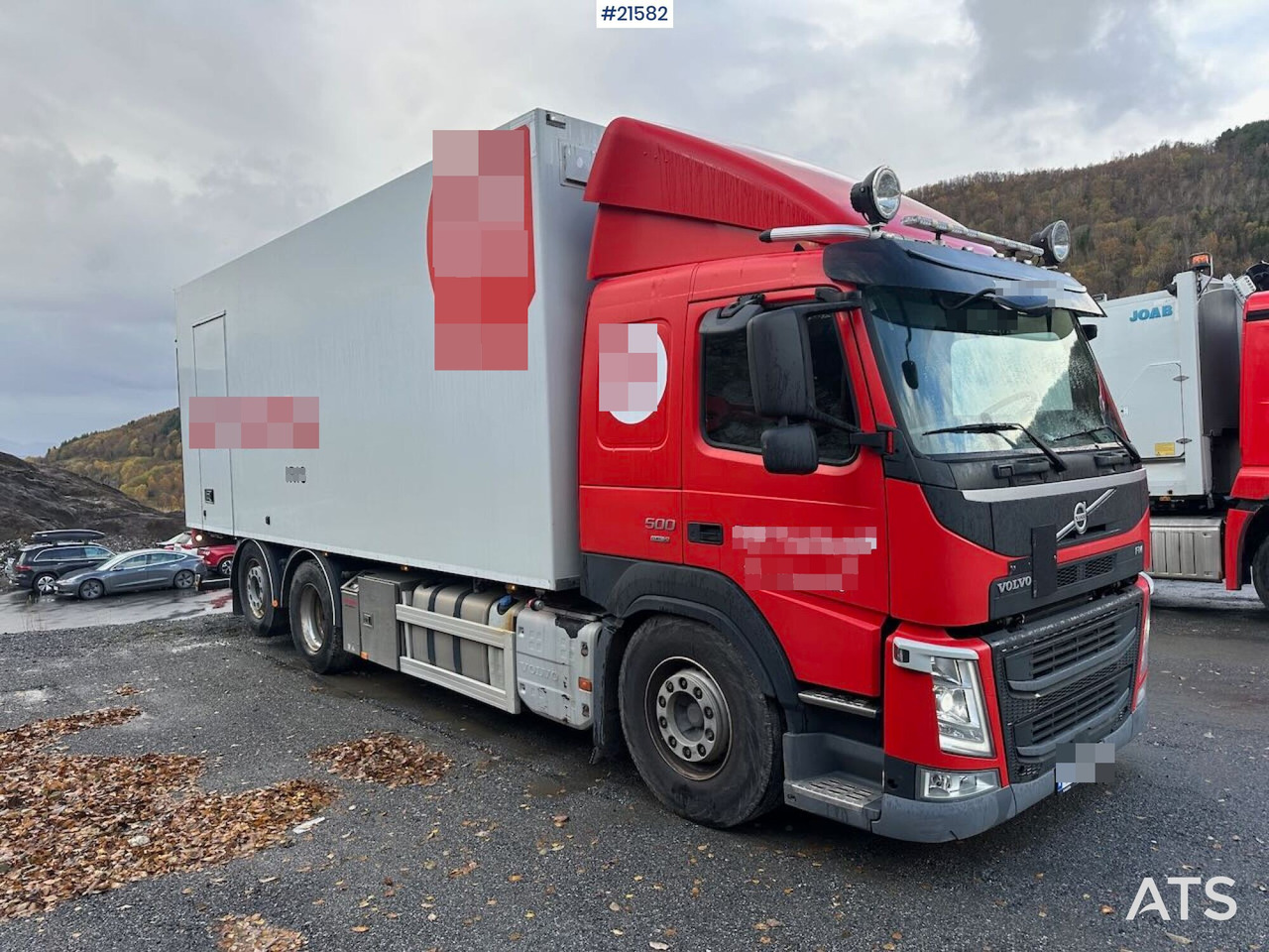 Volvo FM 500 6x2 skapbil m/ full sideåpning og lift. - شاحنة مقفلة: صورة 5 Volvo FM 500 6x2 skapbil m/ full sideåpning og lift. - شاحنة مقفلة: صورة 5
