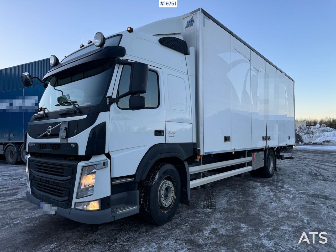 Volvo FM330 - شاحنة مقفلة: صورة 1 Volvo FM330 - شاحنة مقفلة: صورة 1