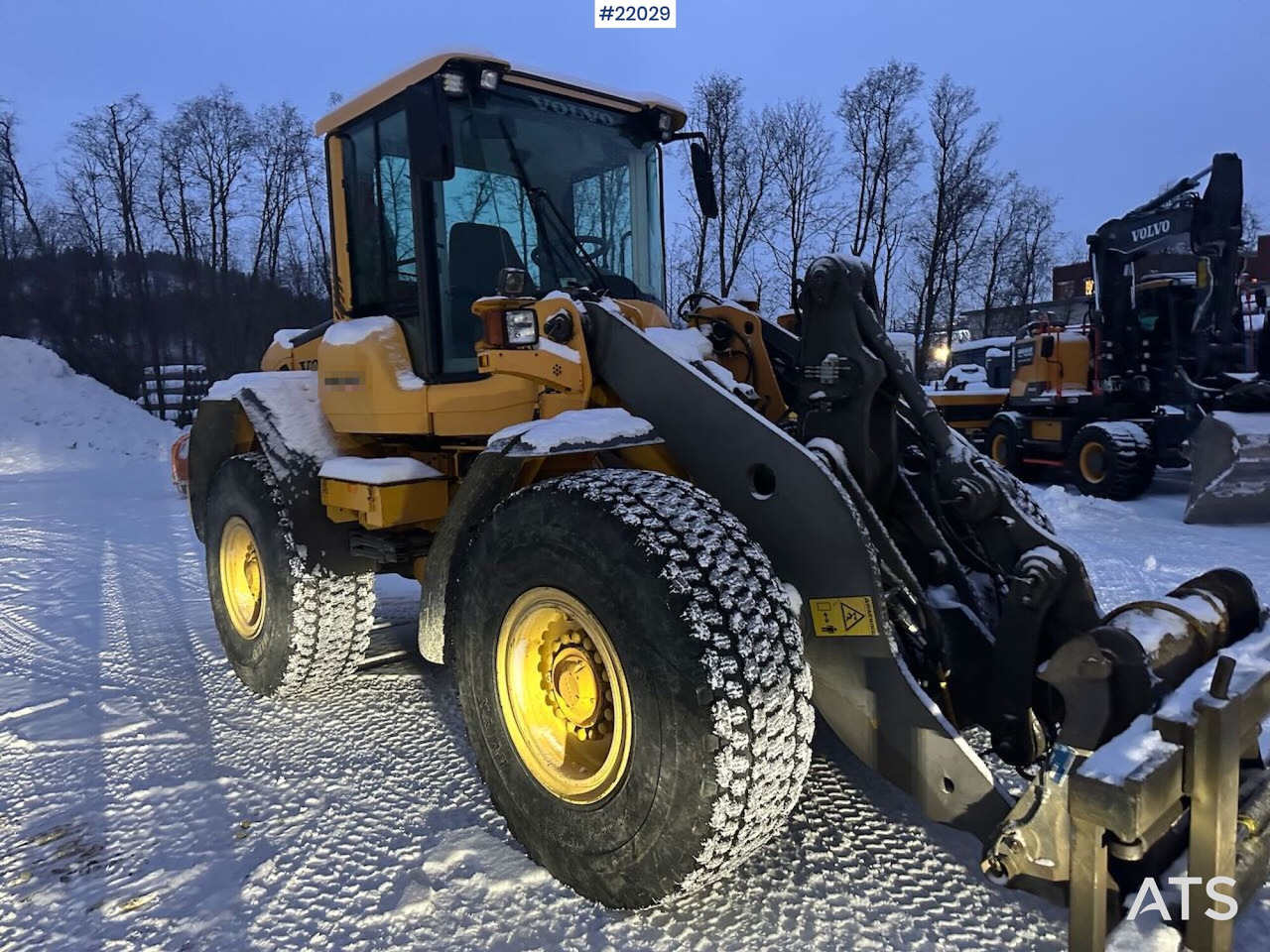 Volvo L70F hjullaster m/ vinter- og sommerdekk og planeringskuffe. En eier! Se video - اللودر بعجل: صورة 1 Volvo L70F hjullaster m/ vinter- og sommerdekk og planeringskuffe. En eier! Se video - اللودر بعجل: صورة 1