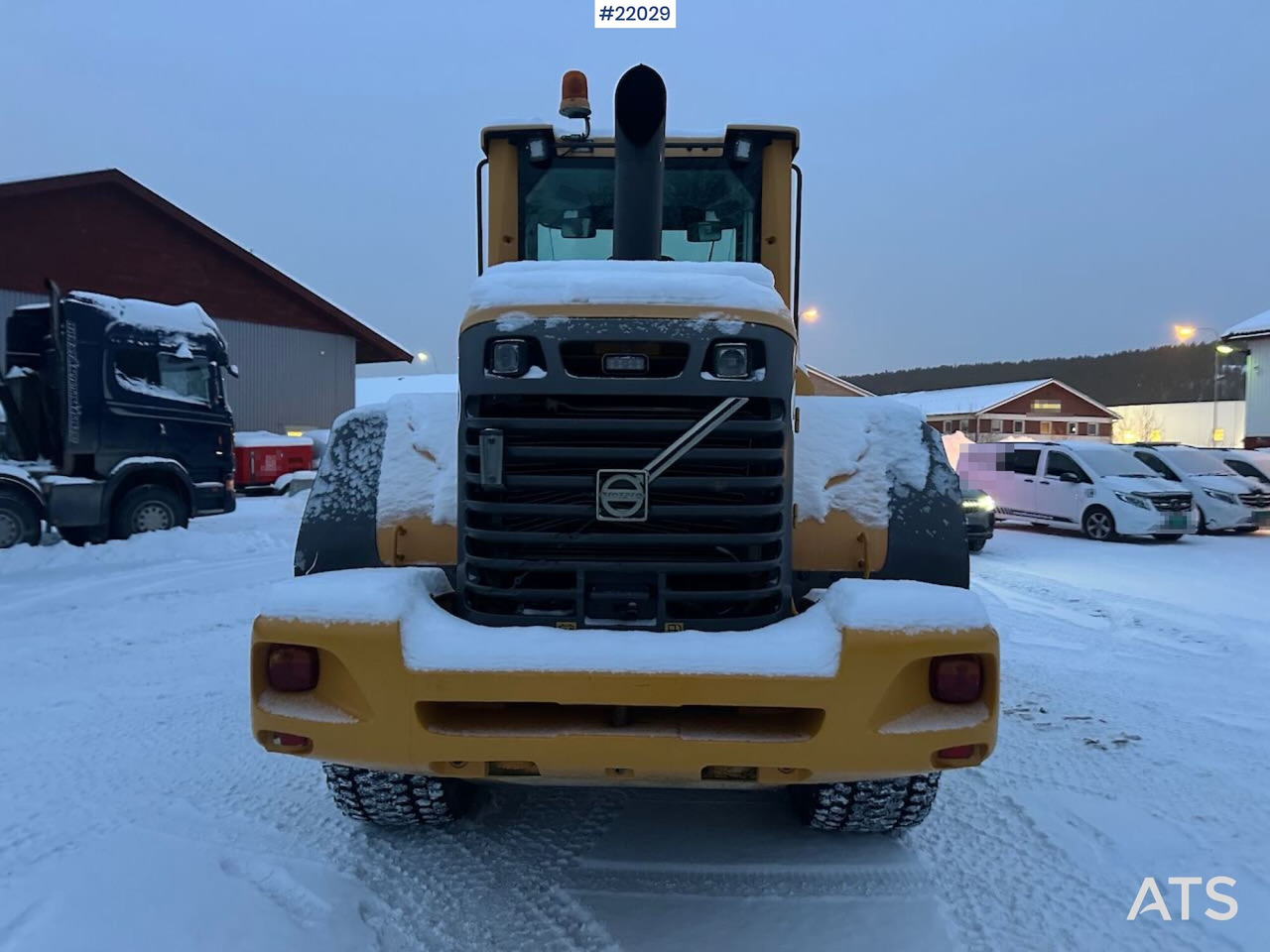 Volvo L70F hjullaster m/ vinter- og sommerdekk og planeringskuffe. En eier! Se video - اللودر بعجل: صورة 5 Volvo L70F hjullaster m/ vinter- og sommerdekk og planeringskuffe. En eier! Se video - اللودر بعجل: صورة 5